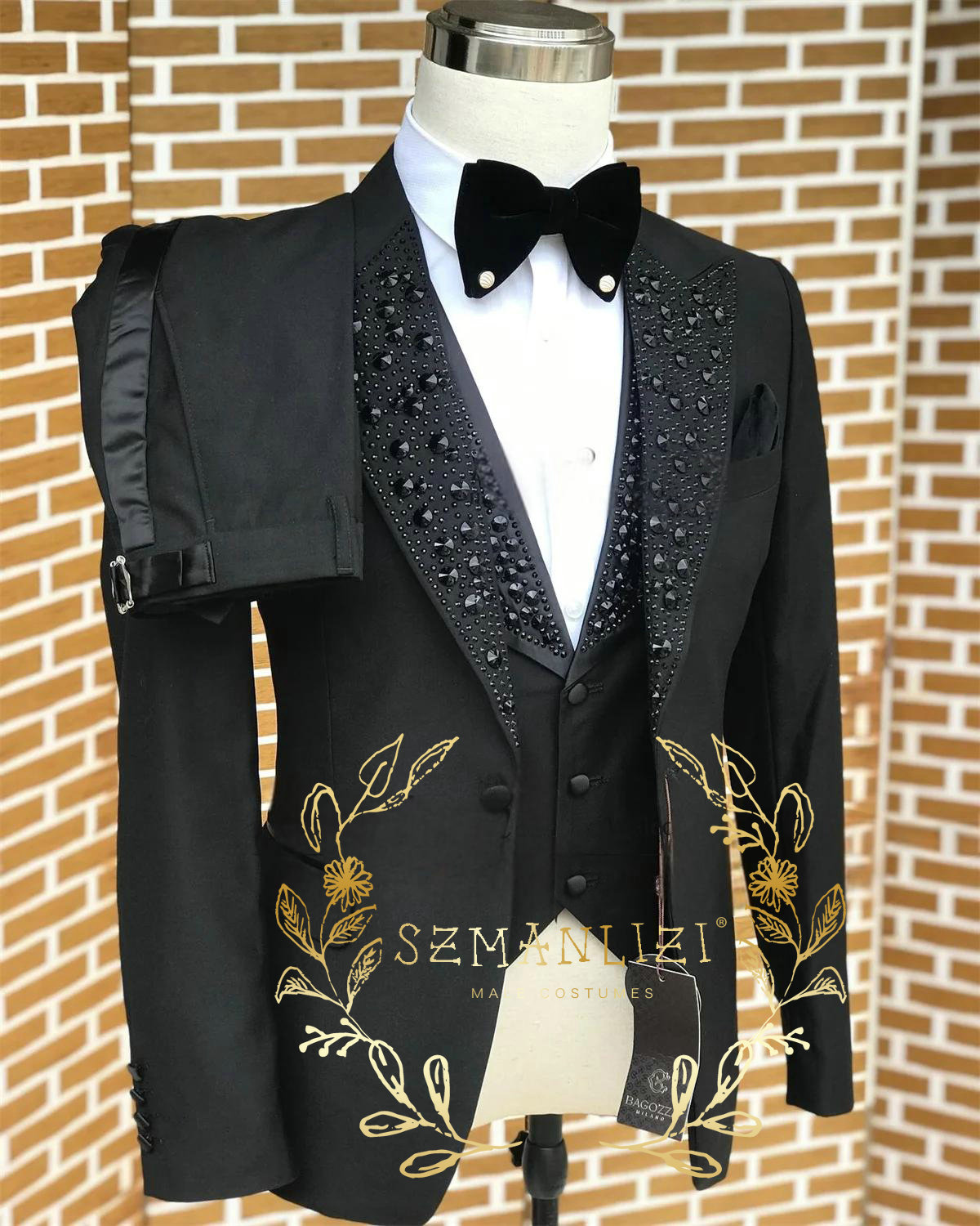 Abiti da uomo neri Smoking di  - Men Formal Wear For Wedding recensione e prezzo
